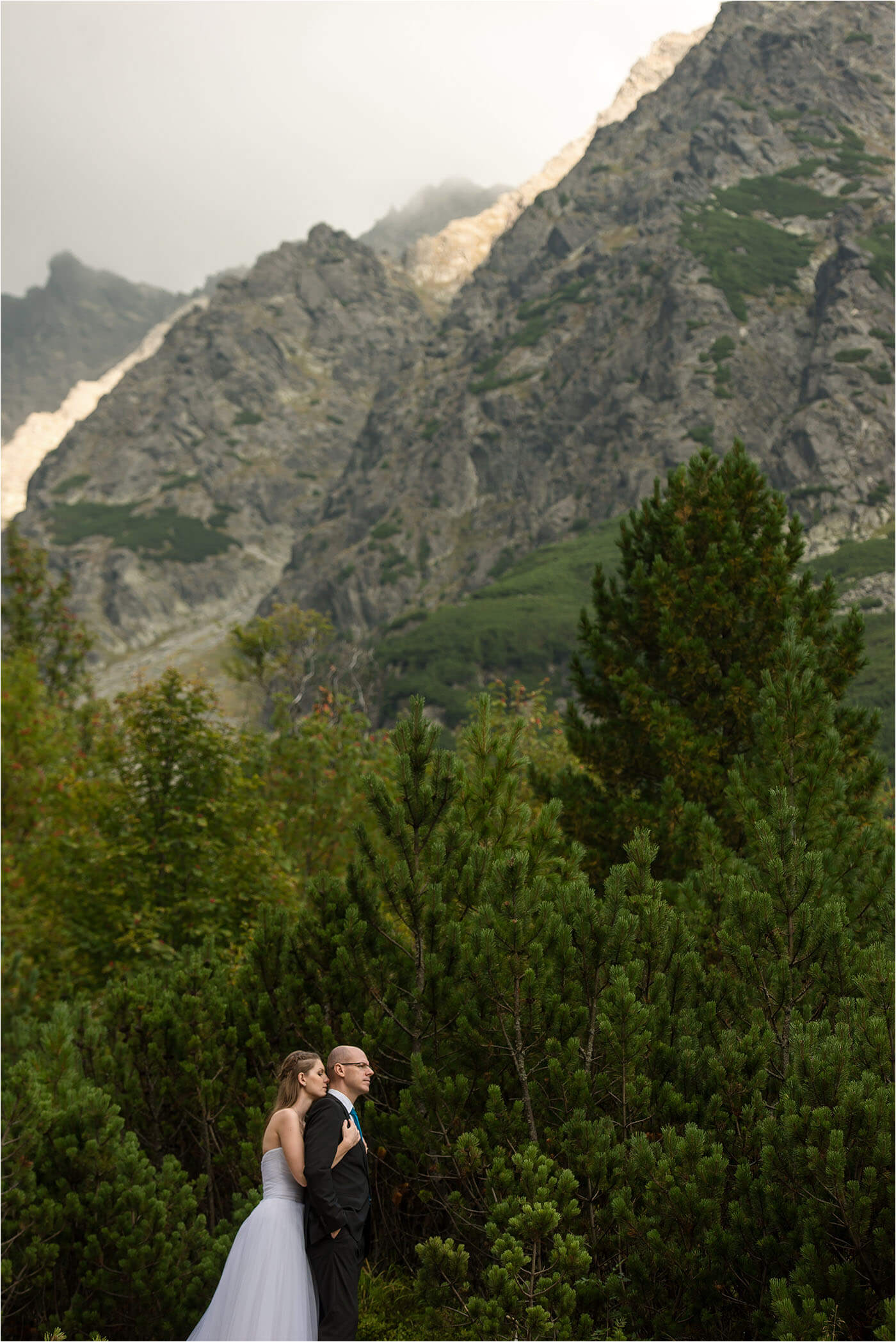 Kreatív fotózás a hegyekben - Tátra -Destination Wedding Photoshoot in Slovakia