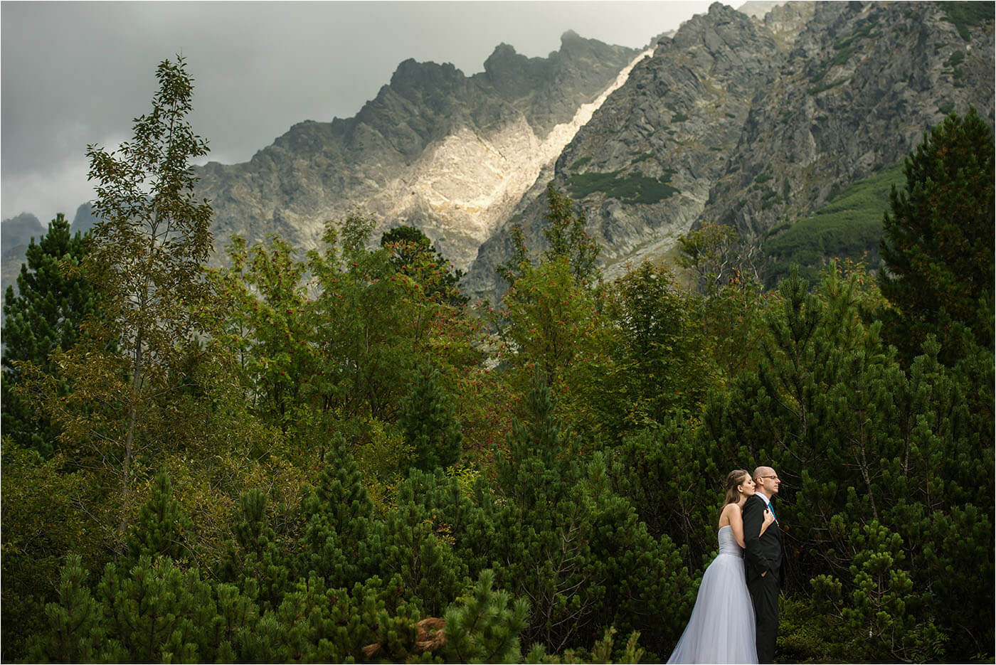 Kreatív fotózás a hegyekben - Tátra -Destination Wedding Photoshoot in Slovakia