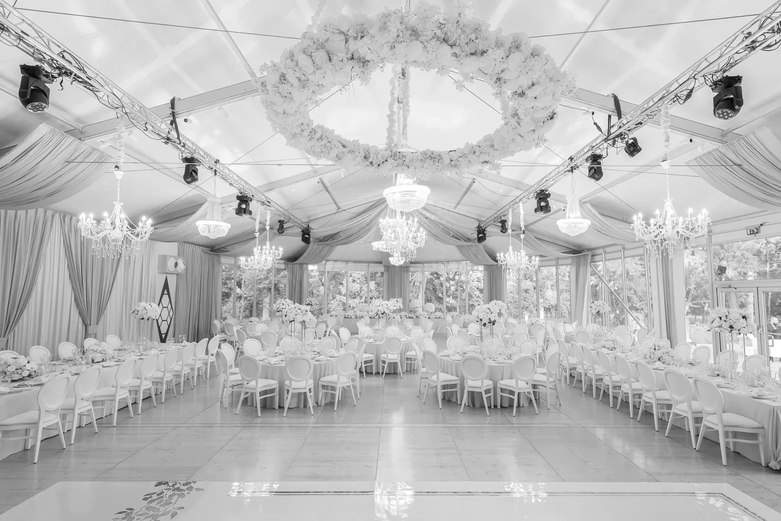 Botaniq Kastély esküvő - Dekoráció, asztalok