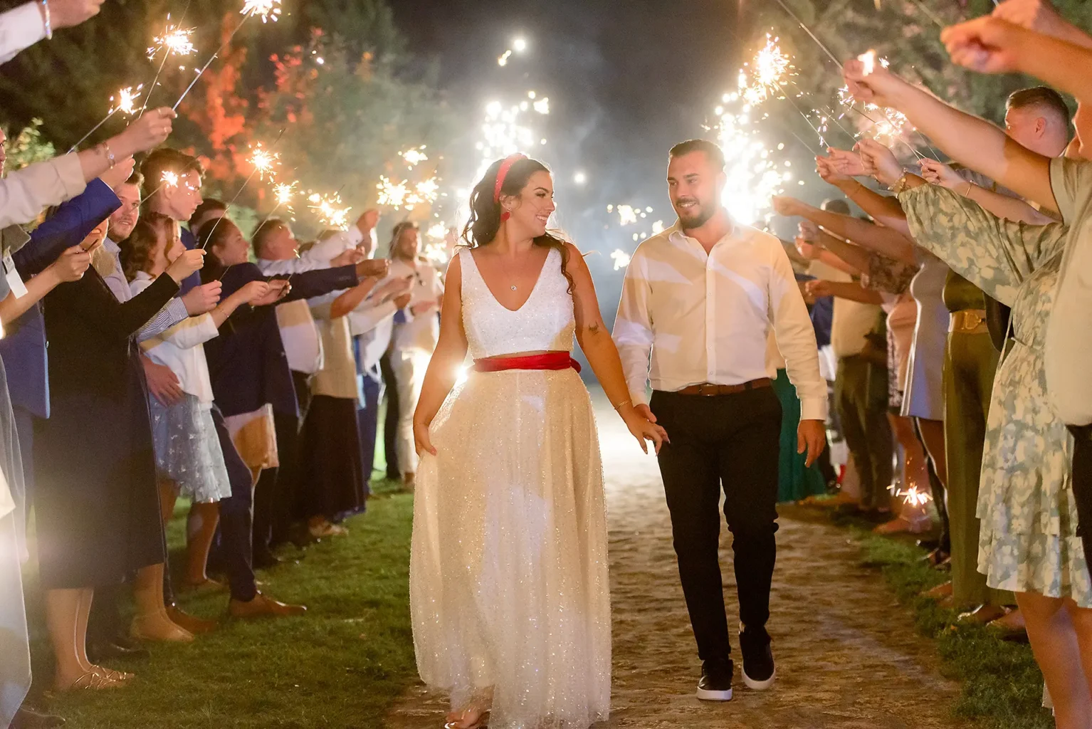 Esküvői buli - csillagszórózás - - Neszmély Hilltop - near Budapest - Wedding Party