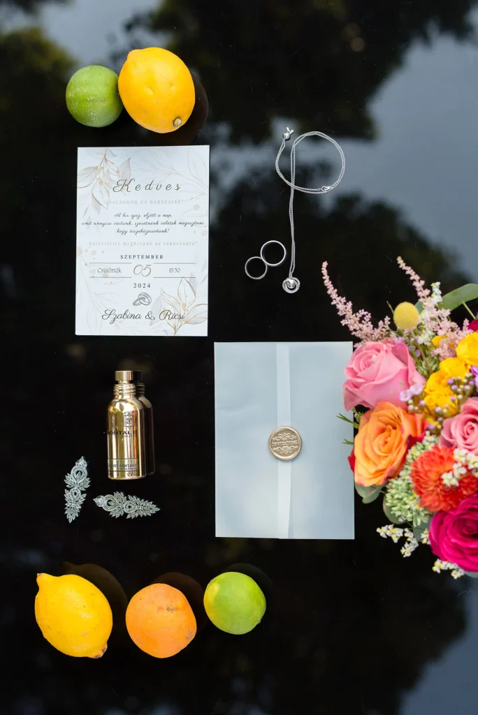 Hilltop Borbirtok - esküvői fotózás - menyasszony készülődés - Bride's getting ready - flatlay