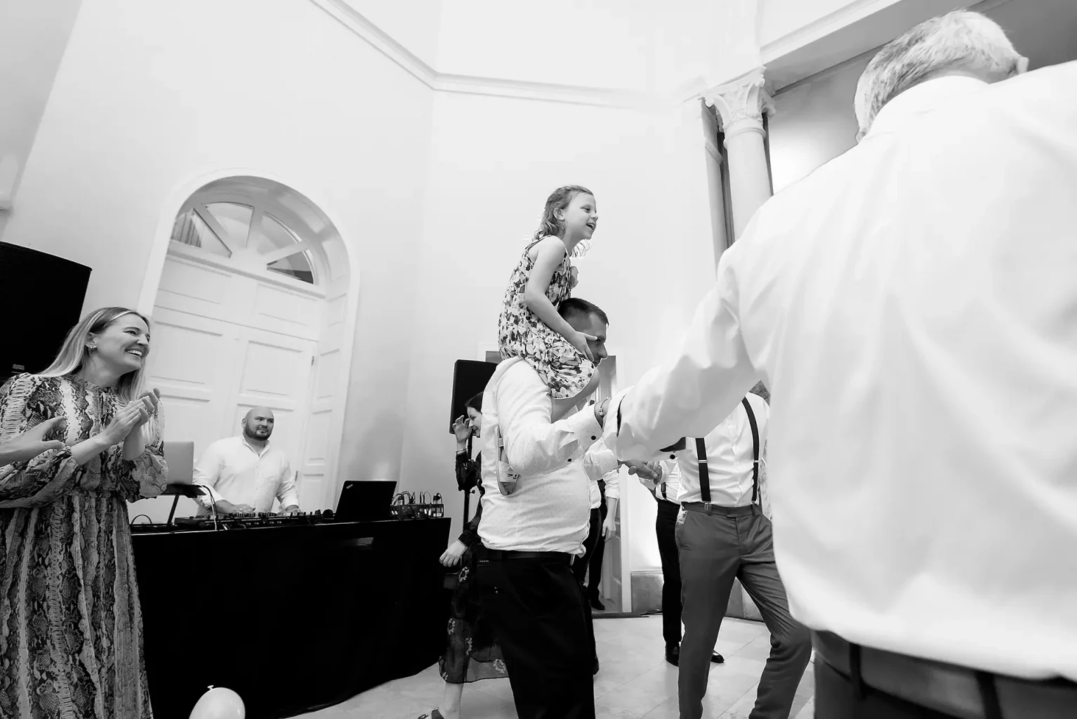 Esküvői képek - buli, party - Beautiful Wedding in Pálmaháza (Tata - Hungary)