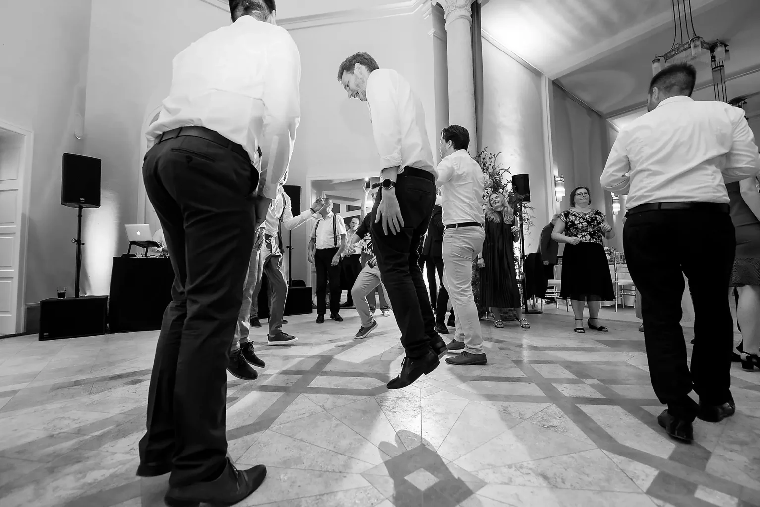 Esküvői képek - buli, party - Beautiful Wedding in Pálmaháza (Tata - Hungary)