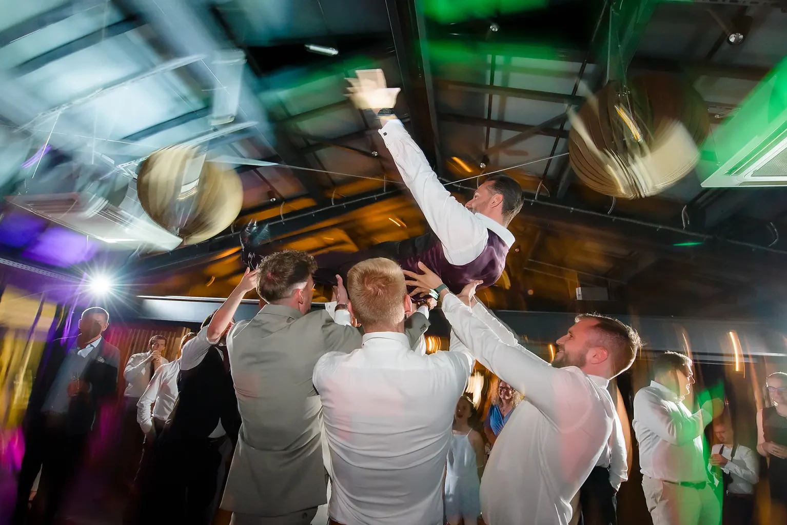 Esküvő Etyeken - Premium Wedding Photography near Budapest