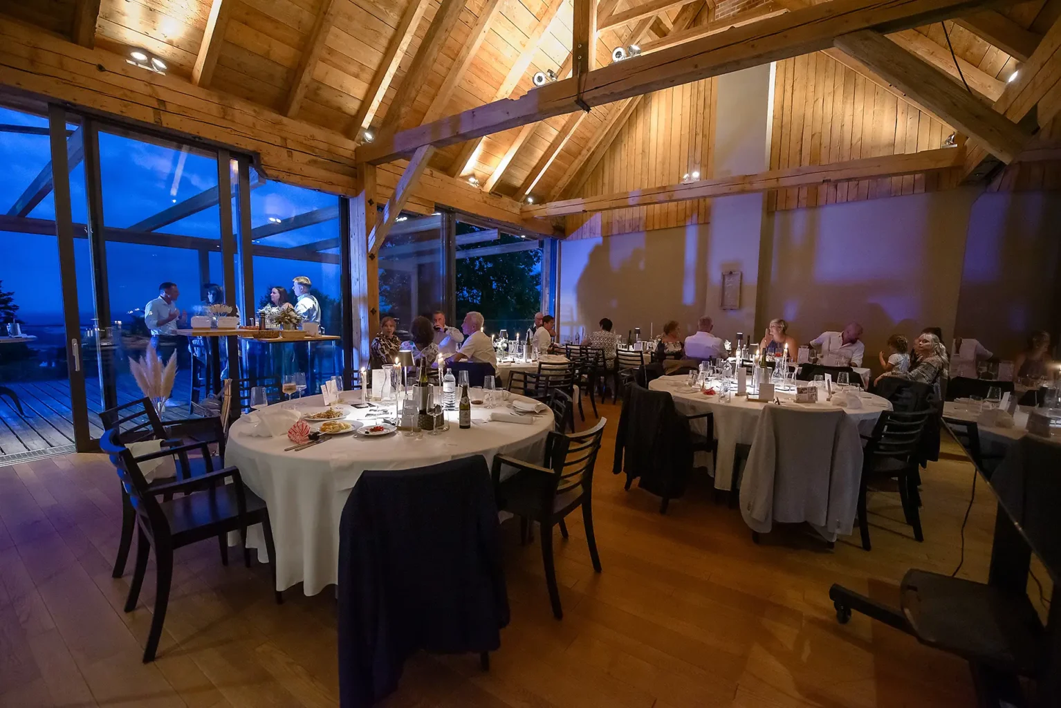 Rusztikus osztrák esküvő - Rustic Austrian wedding - Rustikale österreichische Hochzeit - Scneider Gut