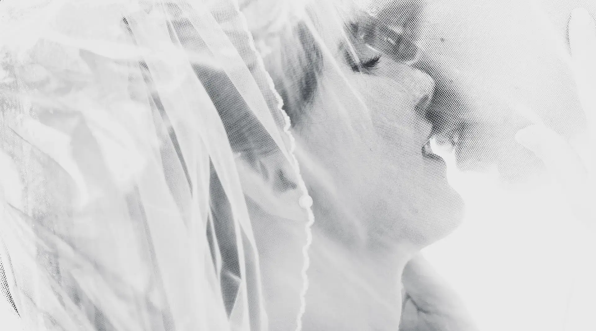 Esküvői fotó - A csók előtti pillanat