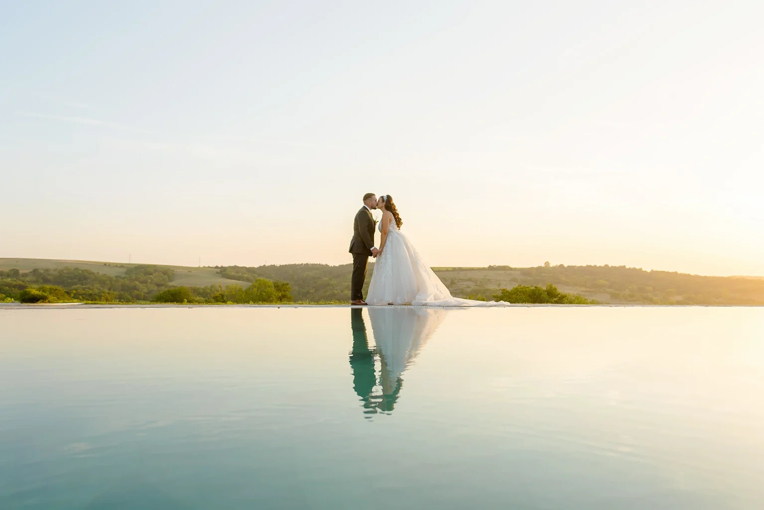 Borászat Esküvő - Neszmély Hilltop Borhotel - Winery Wedding