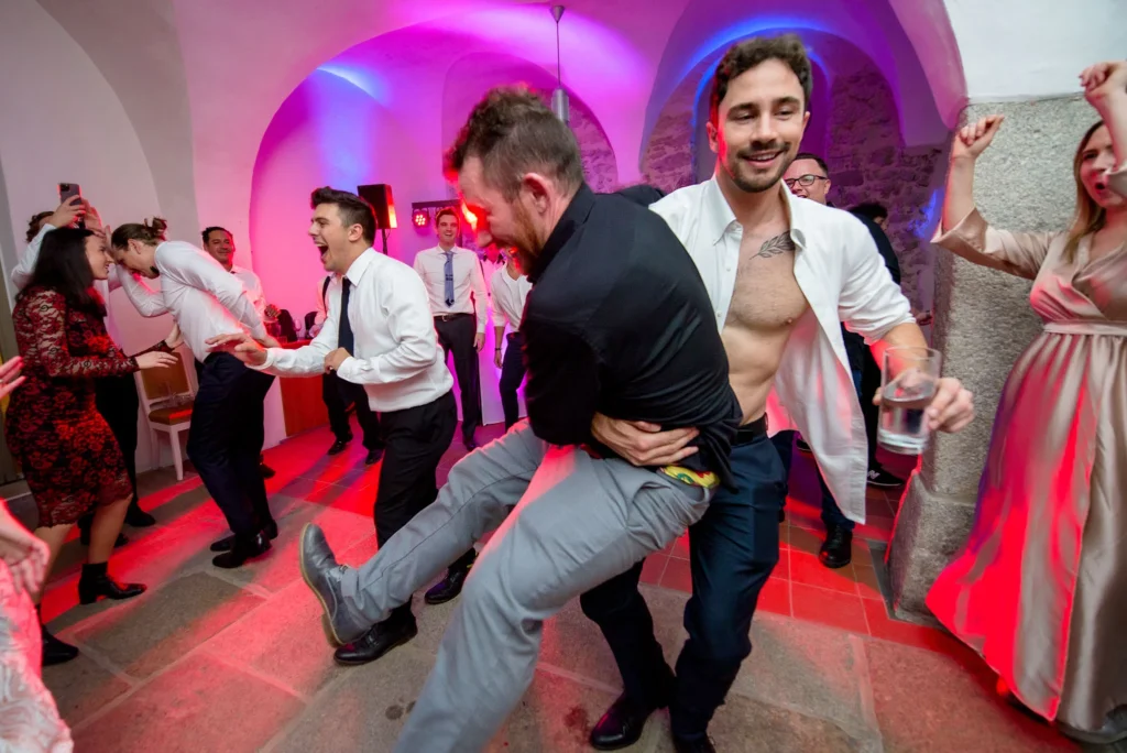 Esküvő fotózás külföldön, Németországban - Party - Vicces buli kép - Hochzeitsfotograf Dresden - Esküvői fotózás Németországban - Wedding Photography Germany