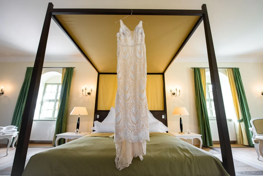 Wedding Photography Germany - Bridal dress - Hochzeitskleid