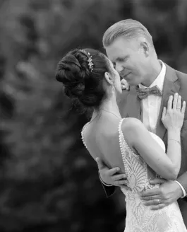 Rusztikus osztrák esküvő Ausztria dombjai között (Salzburg)